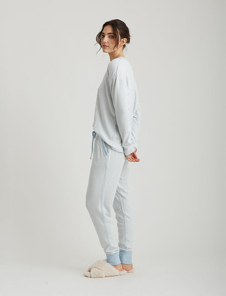 Feather Soft V-Neck Long Sleeve Top and Jogger