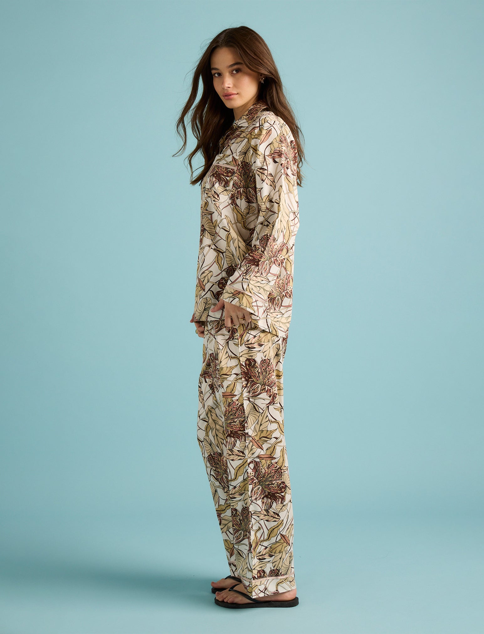 Karen Walker Lilies FL PJ