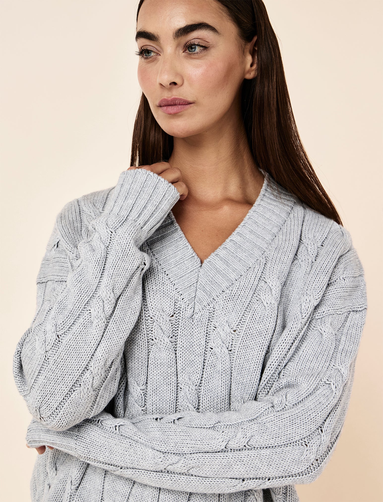 Cotton Cashmere Cable V-Neck Jumper