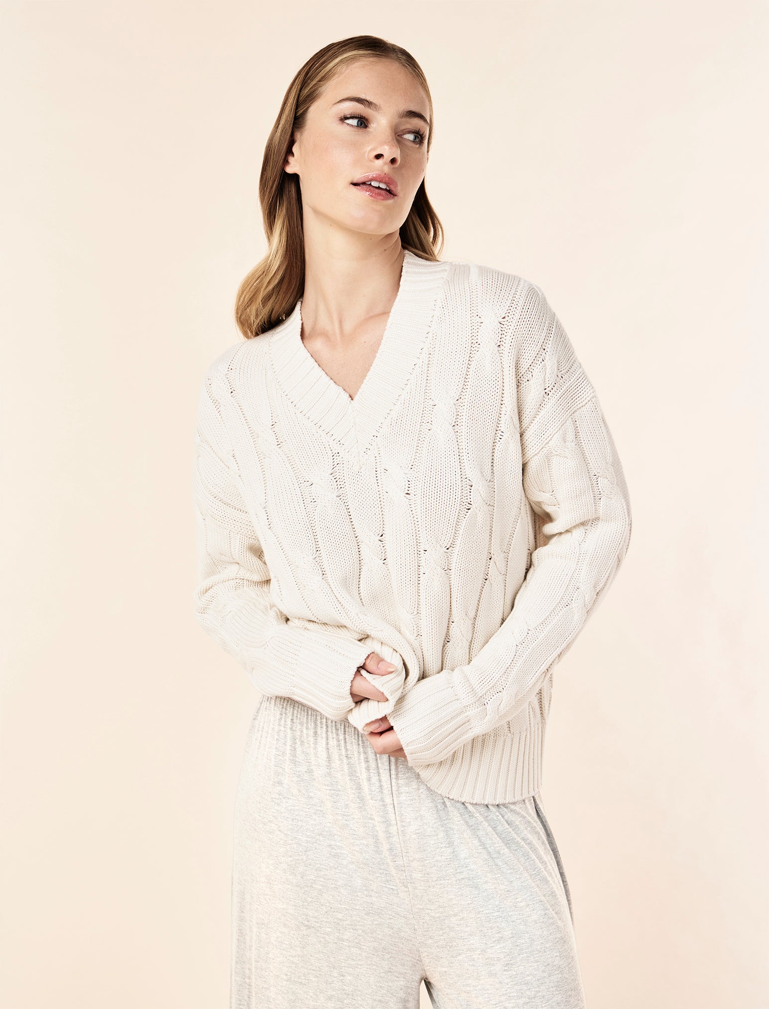 Cotton Cashmere Cable V Nk Jumper