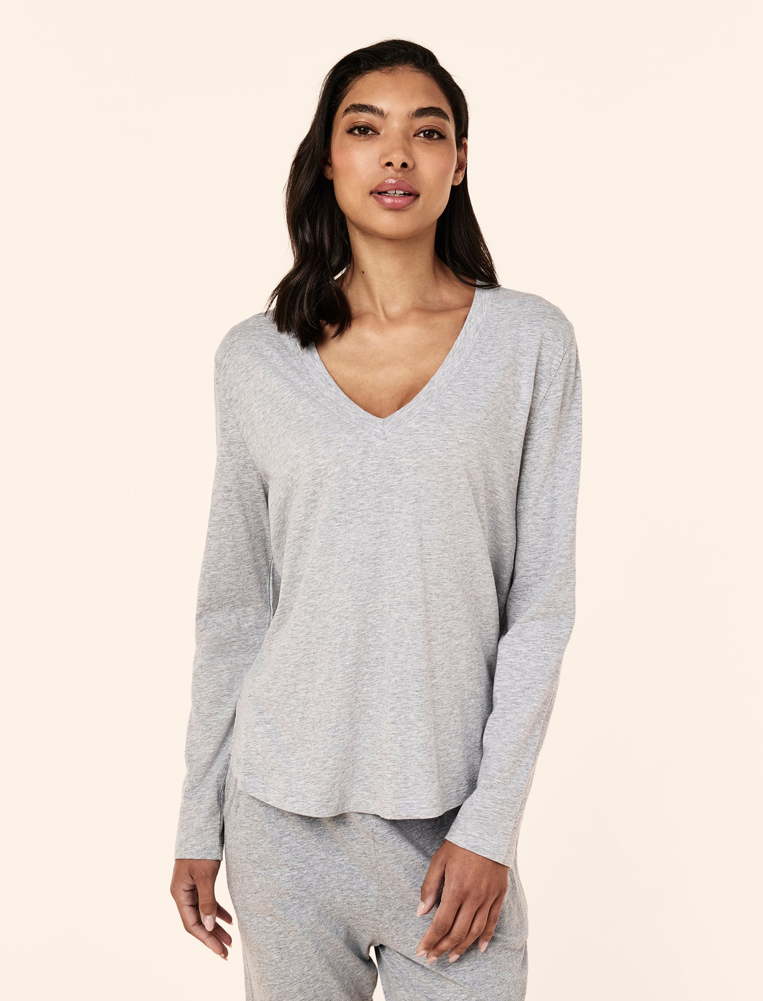 Jada Organic Cotton V-Neck Long Sleeve Tee
